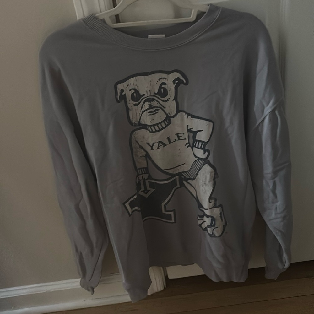 Yale sweatshirt